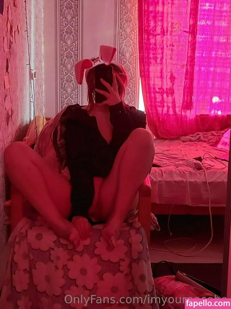 evagreenweb / imyournocebo Onlyfans Photo Gallery 