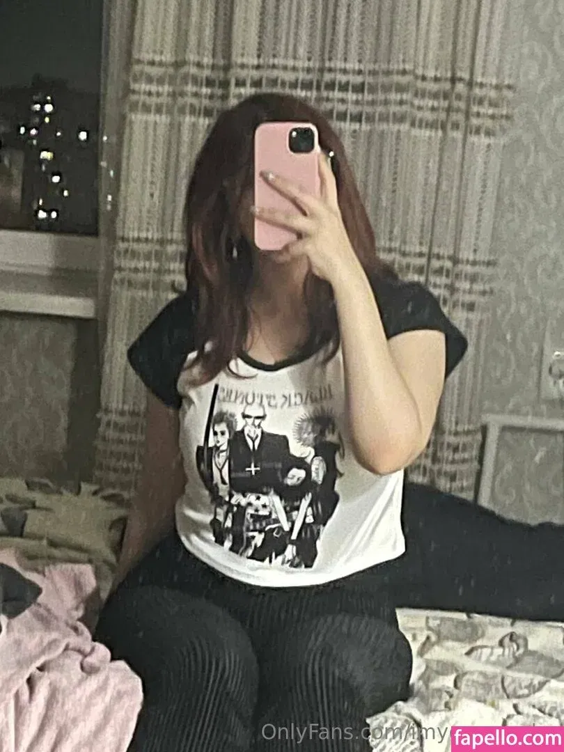 evagreenweb / imyournocebo Onlyfans Photo Gallery 