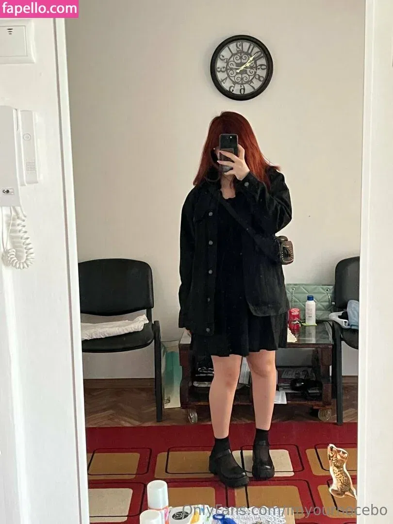 evagreenweb / imyournocebo Onlyfans Photo Gallery 