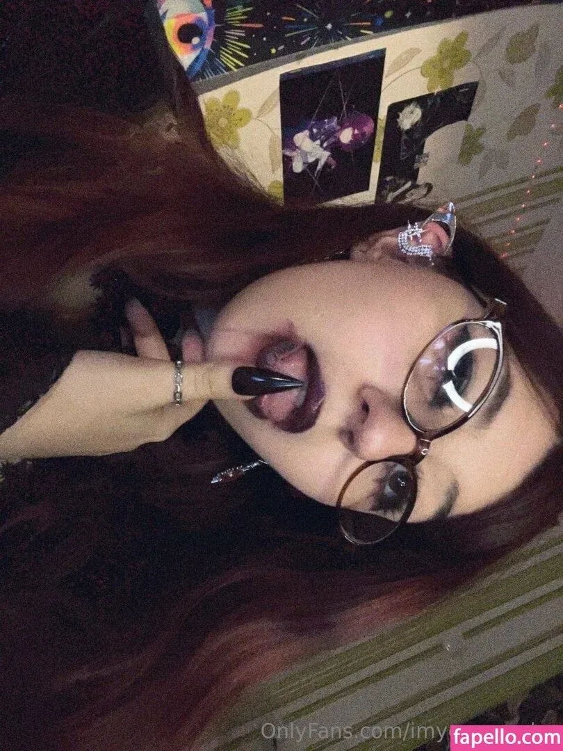 evagreenweb / imyournocebo Onlyfans Photo Gallery 