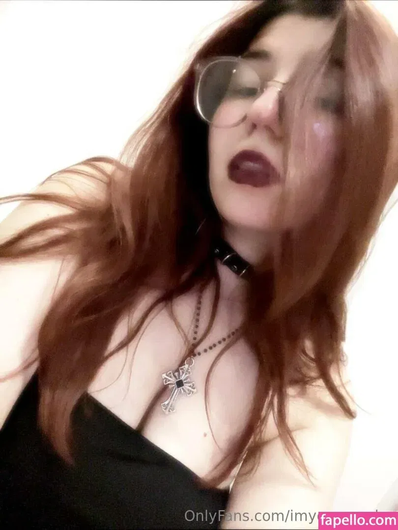 evagreenweb / imyournocebo Onlyfans Photo Gallery 