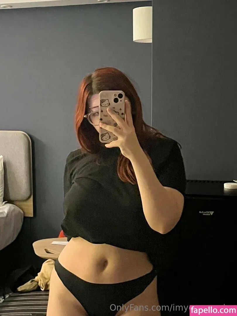 evagreenweb / imyournocebo Onlyfans Photo Gallery 