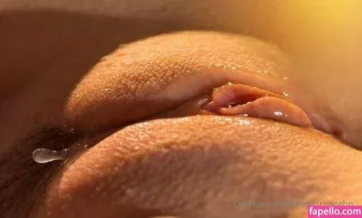 evagreenweb / imyournocebo Onlyfans Photo Gallery 