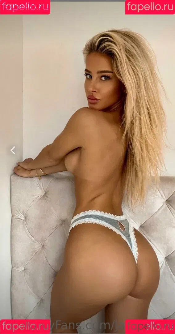 JackyZyrus / jacquelinax Onlyfans Photo Gallery 