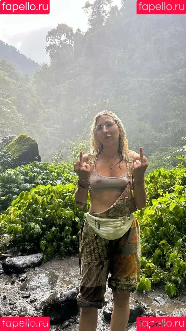 Julie Hielbert / julhbrt / julie_hielbert Onlyfans Photo Gallery 