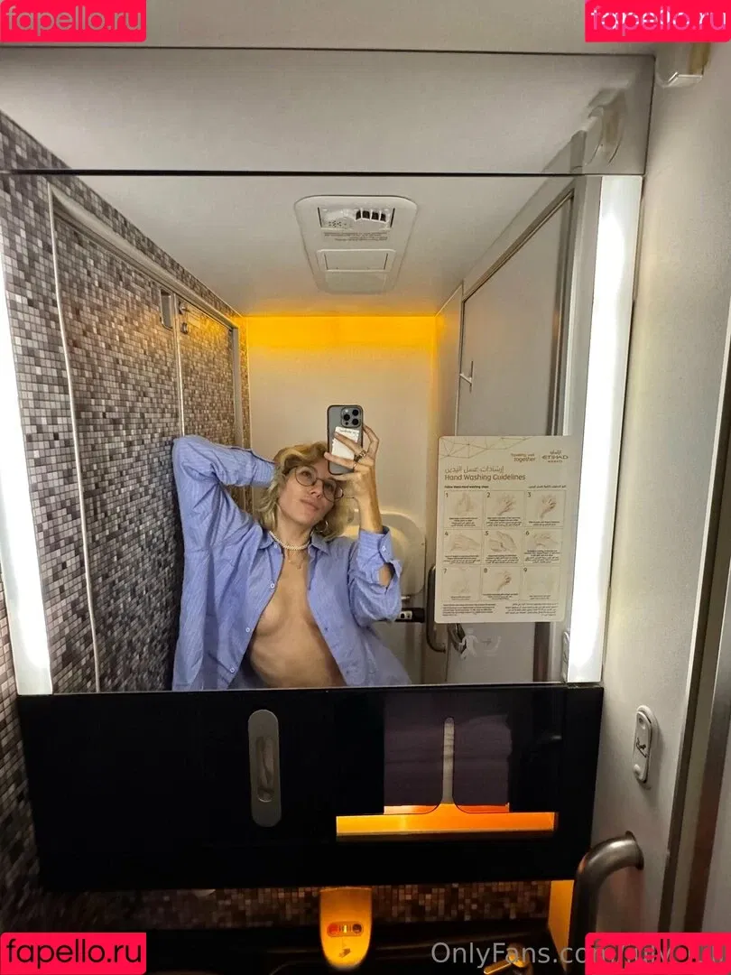 Julie Hielbert / julhbrt / julie_hielbert Onlyfans Photo Gallery 