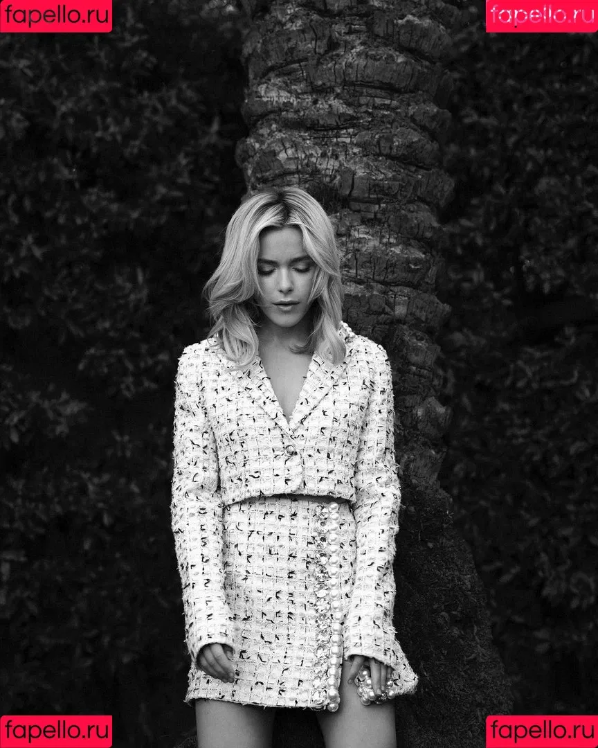 AdventuresSabrina / Kiernan Shipka / kiernanshipka Onlyfans Photo Gallery 