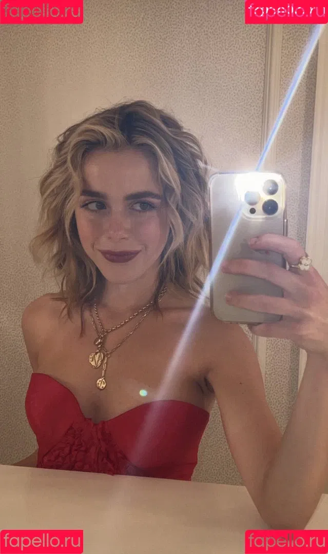 AdventuresSabrina / Kiernan Shipka / kiernanshipka Onlyfans Photo Gallery 