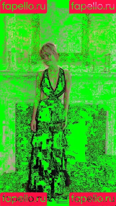AdventuresSabrina / Kiernan Shipka / kiernanshipka Onlyfans Photo Gallery 