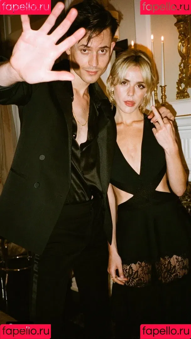 AdventuresSabrina / Kiernan Shipka / kiernanshipka Onlyfans Photo Gallery 