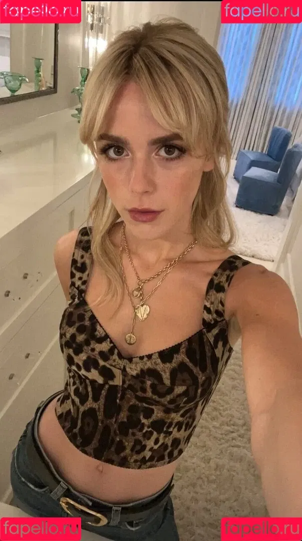 AdventuresSabrina / Kiernan Shipka / kiernanshipka Onlyfans Photo Gallery 