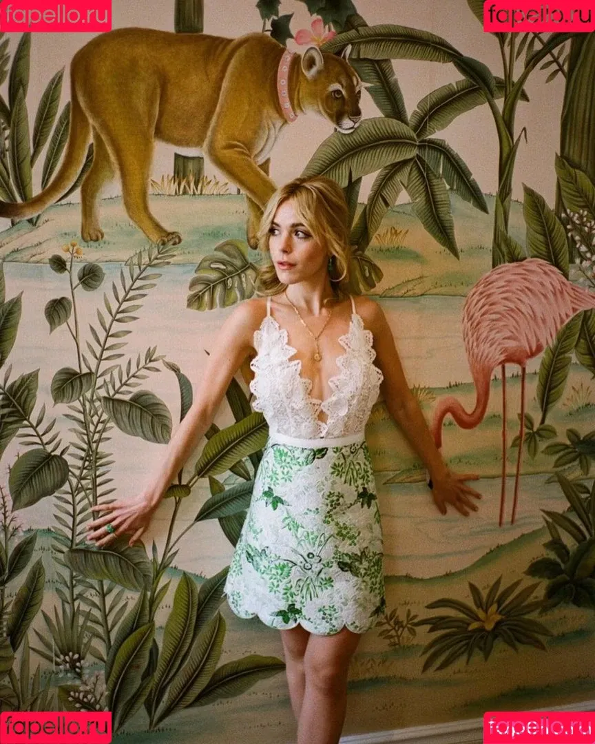 AdventuresSabrina / Kiernan Shipka / kiernanshipka Onlyfans Photo Gallery 