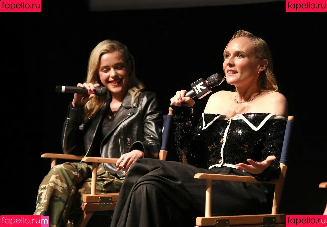 AdventuresSabrina / Kiernan Shipka / kiernanshipka Onlyfans Photo Gallery 