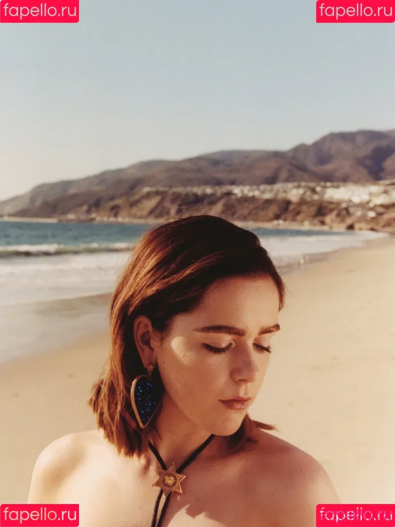 AdventuresSabrina / Kiernan Shipka / kiernanshipka Onlyfans Photo Gallery 