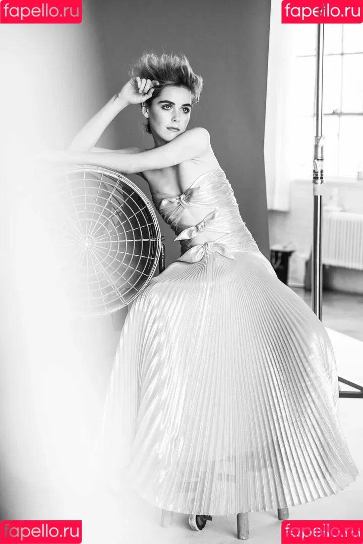 AdventuresSabrina / Kiernan Shipka / kiernanshipka Onlyfans Photo Gallery 