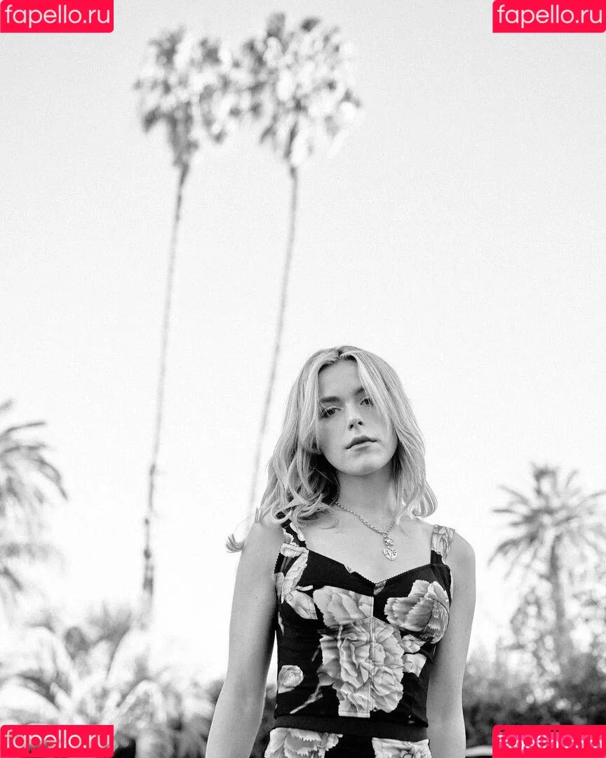 AdventuresSabrina / Kiernan Shipka / kiernanshipka Onlyfans Photo Gallery 