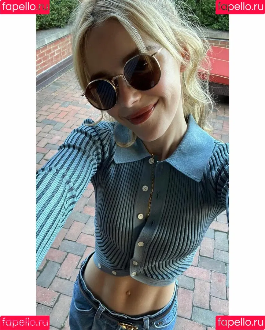 AdventuresSabrina / Kiernan Shipka / kiernanshipka Onlyfans Photo Gallery 