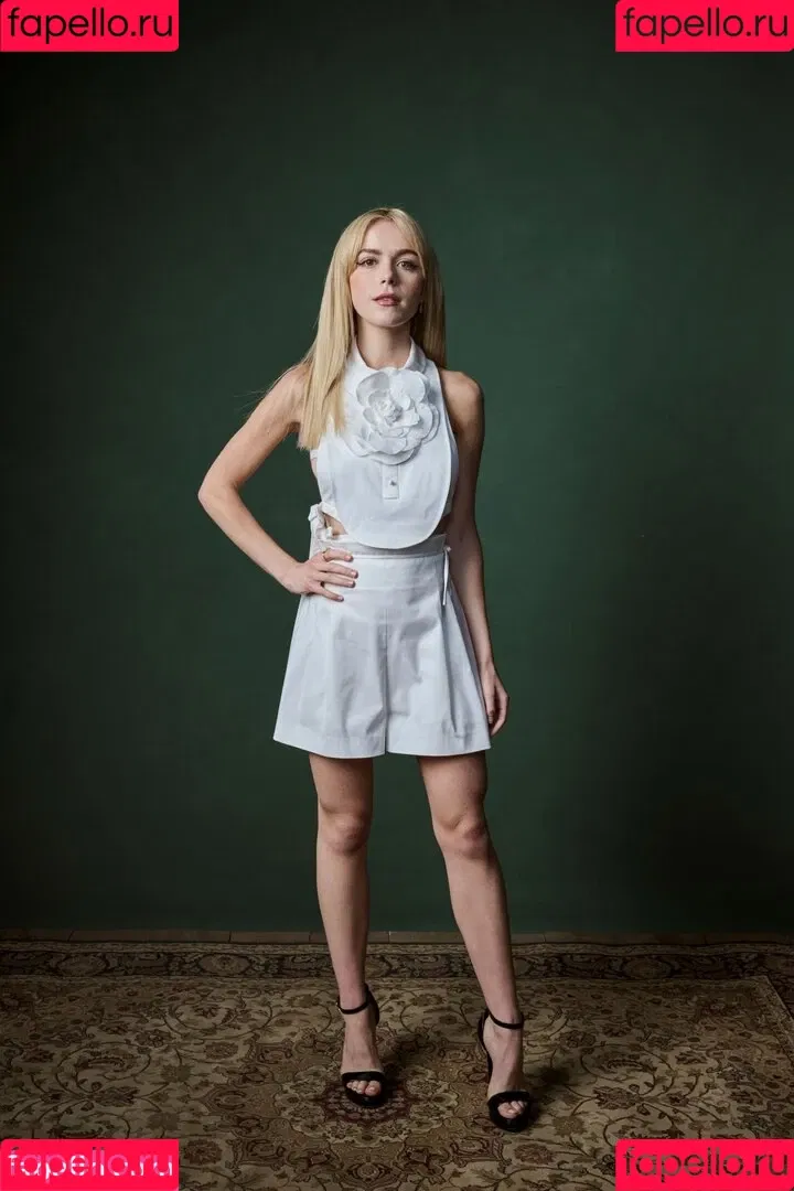 AdventuresSabrina / Kiernan Shipka / kiernanshipka Onlyfans Photo Gallery 