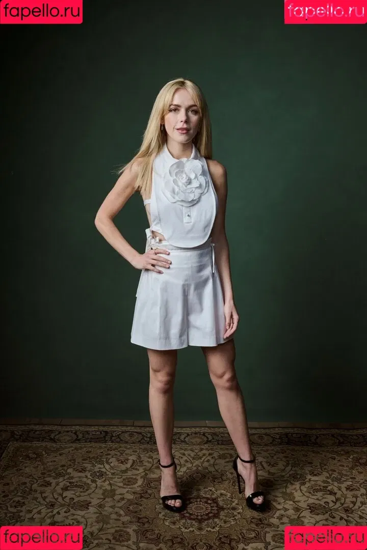 AdventuresSabrina / Kiernan Shipka / kiernanshipka Onlyfans Photo Gallery 