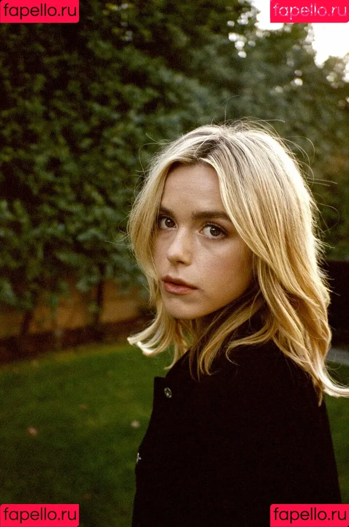 AdventuresSabrina / Kiernan Shipka / kiernanshipka Onlyfans Photo Gallery 