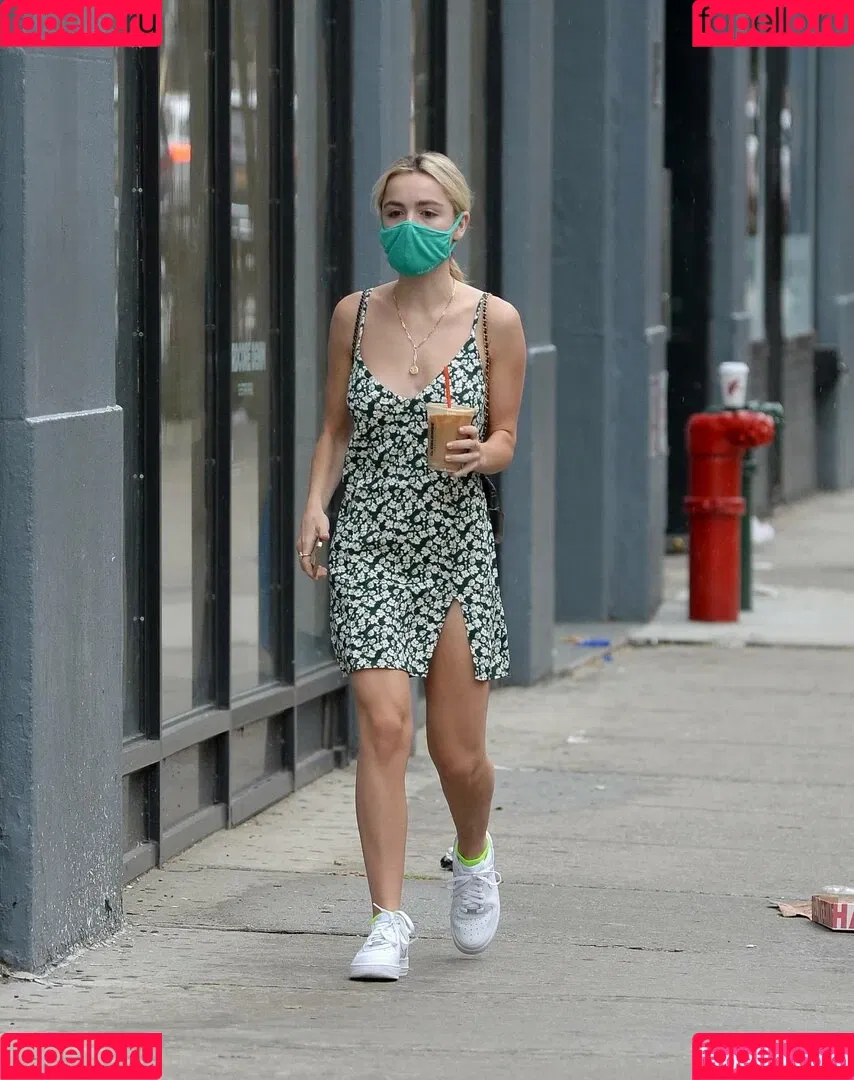 AdventuresSabrina / Kiernan Shipka / kiernanshipka Onlyfans Photo Gallery 