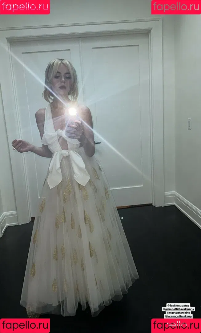 AdventuresSabrina / Kiernan Shipka / kiernanshipka Onlyfans Photo Gallery 