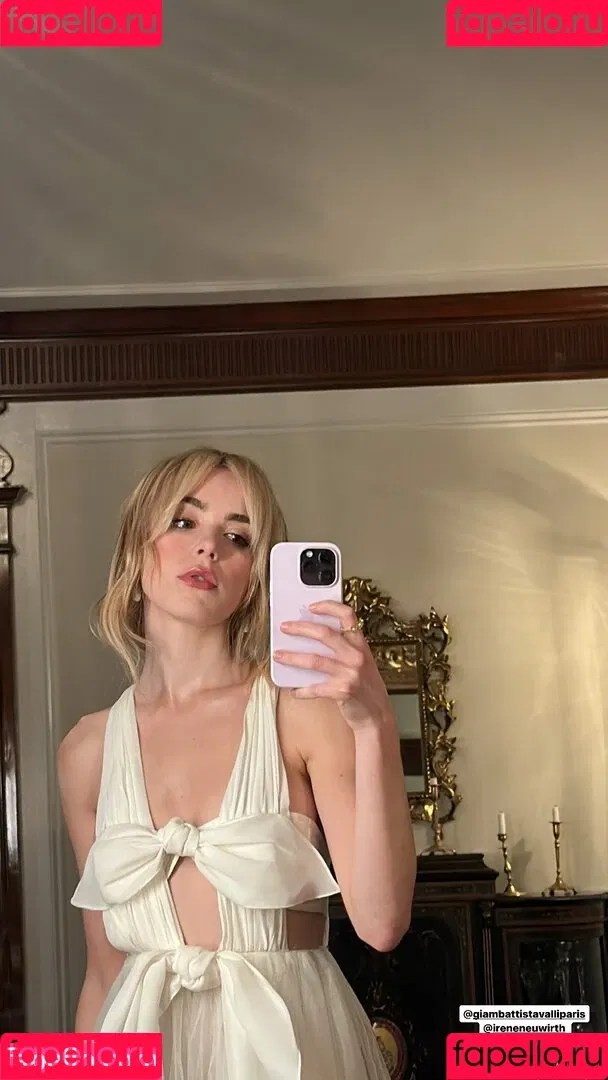 AdventuresSabrina / Kiernan Shipka / kiernanshipka Onlyfans Photo Gallery 