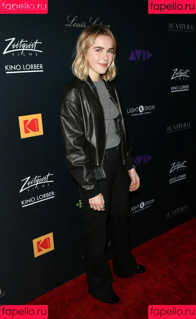 AdventuresSabrina / Kiernan Shipka / kiernanshipka Onlyfans Photo Gallery 