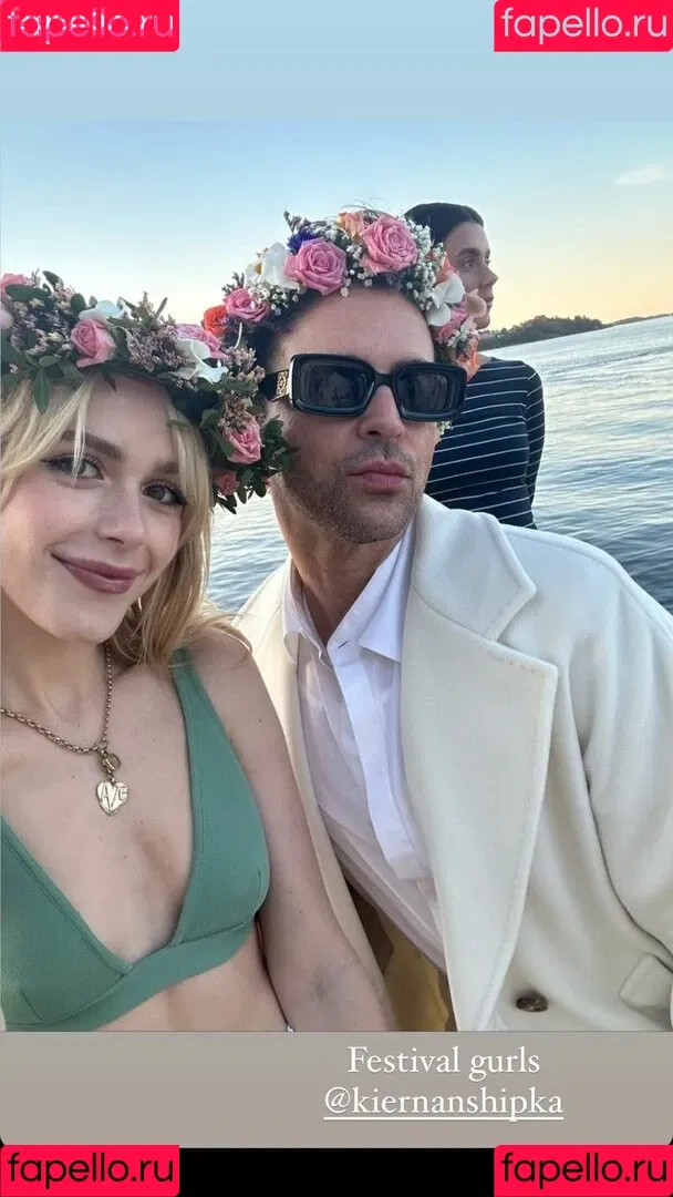 AdventuresSabrina / Kiernan Shipka / kiernanshipka Onlyfans Photo Gallery 