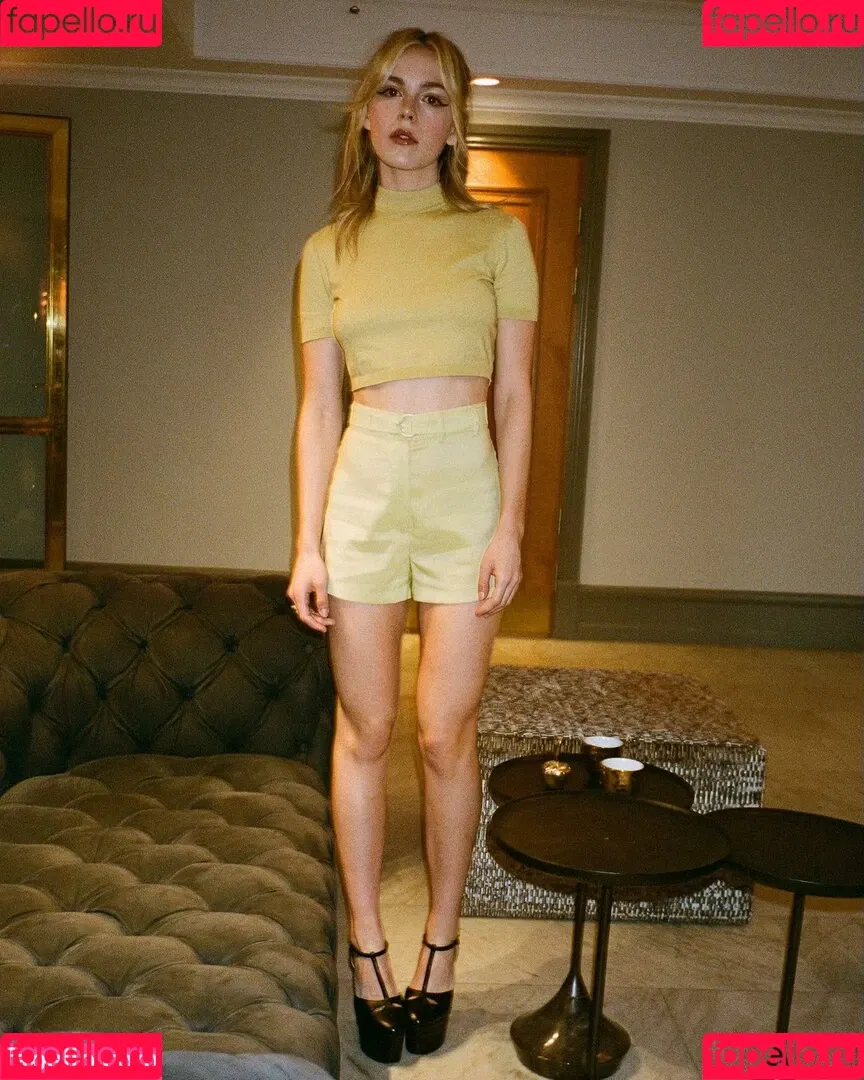 AdventuresSabrina / Kiernan Shipka / kiernanshipka Onlyfans Photo Gallery 