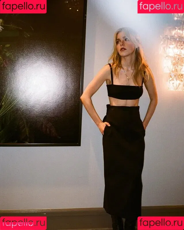 AdventuresSabrina / Kiernan Shipka / kiernanshipka Onlyfans Photo Gallery 