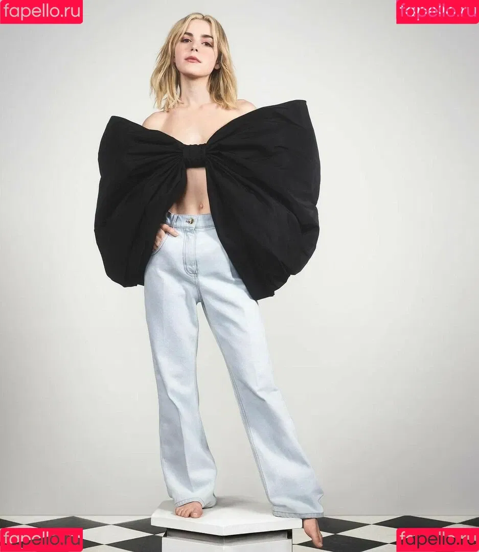 AdventuresSabrina / Kiernan Shipka / kiernanshipka Onlyfans Photo Gallery 