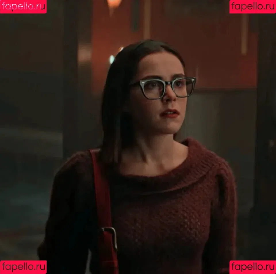 AdventuresSabrina / Kiernan Shipka / kiernanshipka Onlyfans Photo Gallery 