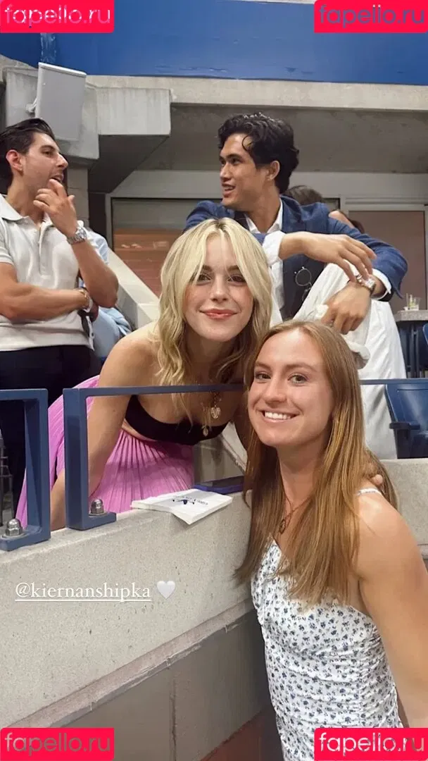 AdventuresSabrina / Kiernan Shipka / kiernanshipka Onlyfans Photo Gallery 