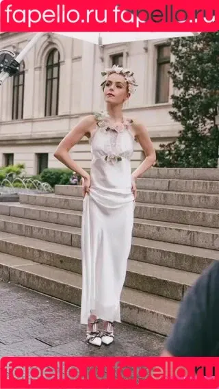 AdventuresSabrina / Kiernan Shipka / kiernanshipka Onlyfans Photo Gallery 