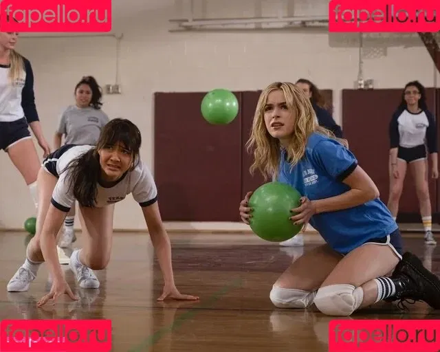AdventuresSabrina / Kiernan Shipka / kiernanshipka Onlyfans Photo Gallery 