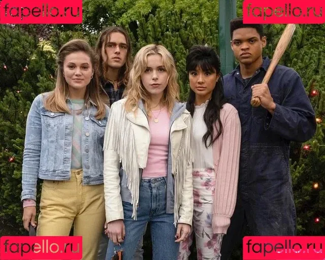 AdventuresSabrina / Kiernan Shipka / kiernanshipka Onlyfans Photo Gallery 