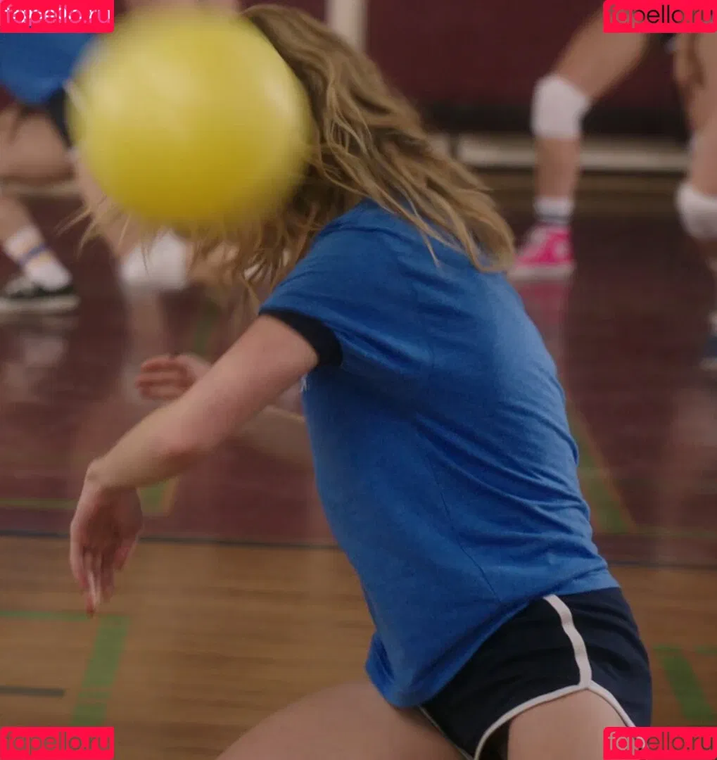 AdventuresSabrina / Kiernan Shipka / kiernanshipka Onlyfans Photo Gallery 