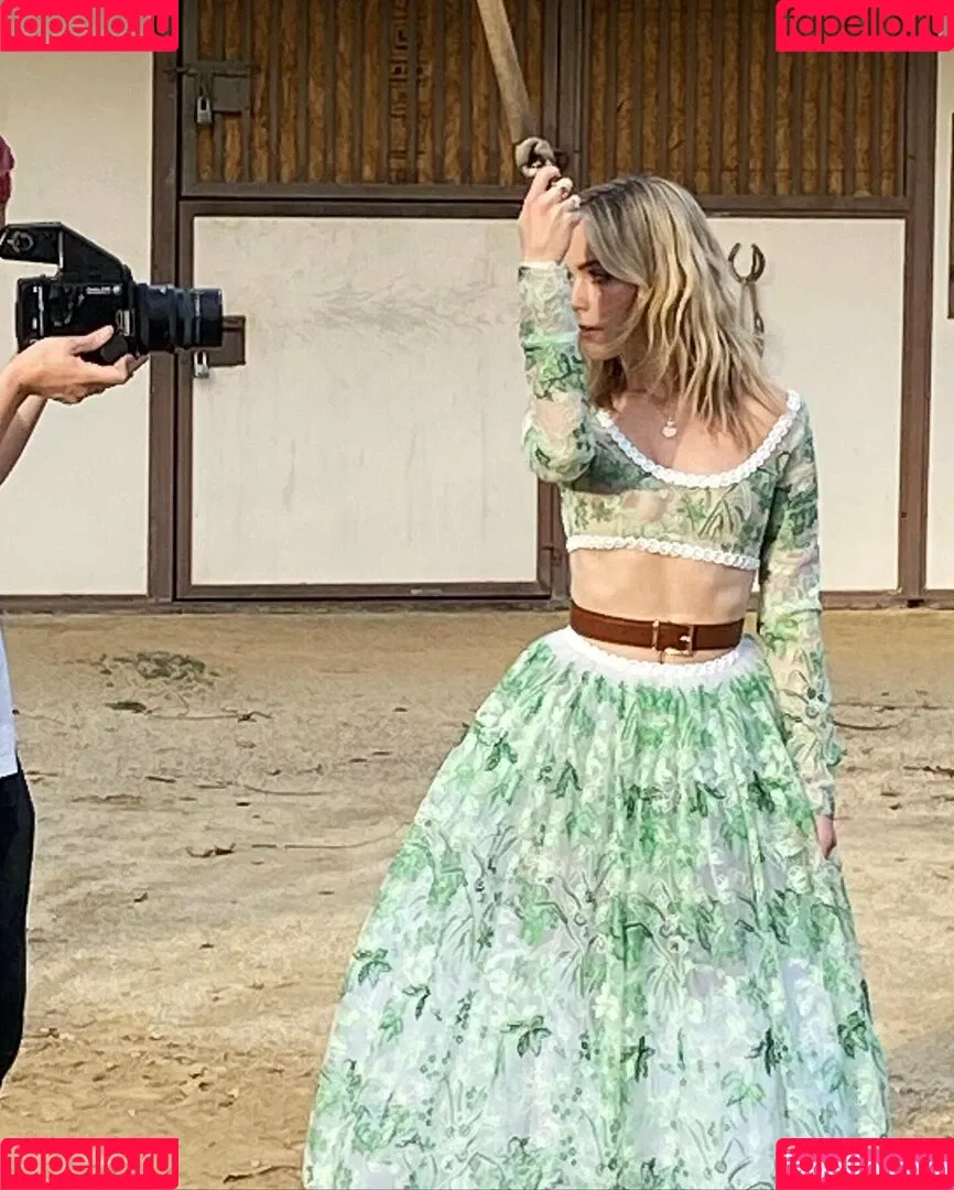 AdventuresSabrina / Kiernan Shipka / kiernanshipka Onlyfans Photo Gallery 