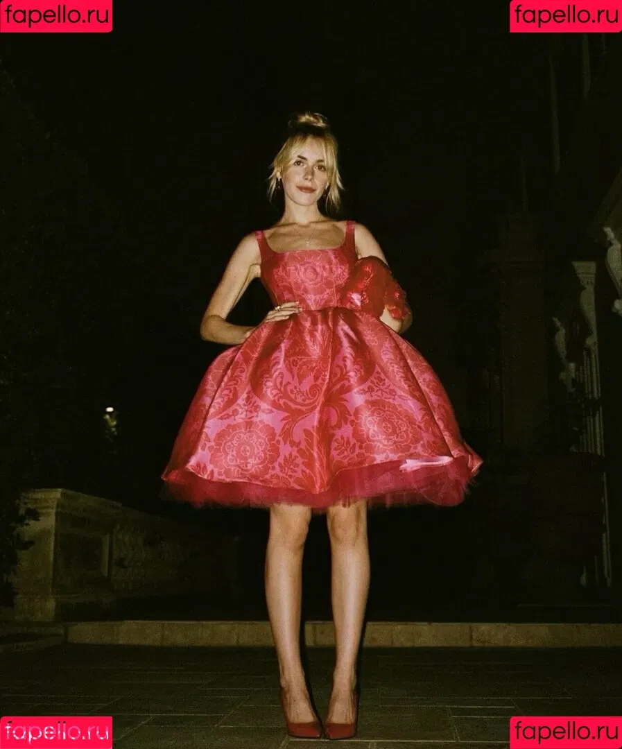 AdventuresSabrina / Kiernan Shipka / kiernanshipka Onlyfans Photo Gallery 