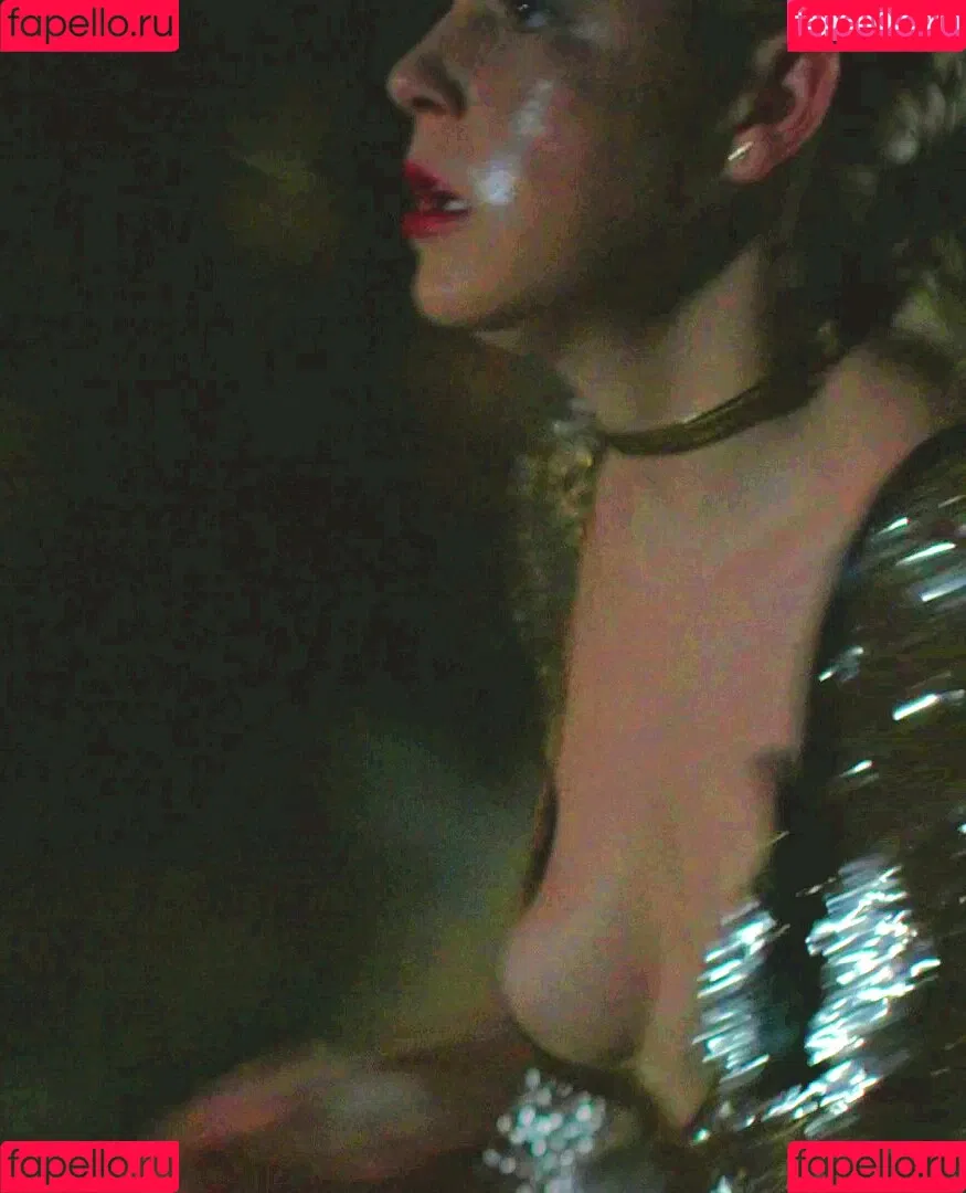 AdventuresSabrina / Kiernan Shipka / kiernanshipka Onlyfans Photo Gallery 