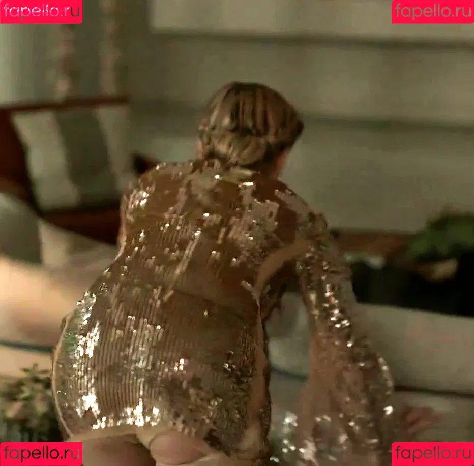 AdventuresSabrina / Kiernan Shipka / kiernanshipka Onlyfans Photo Gallery 
