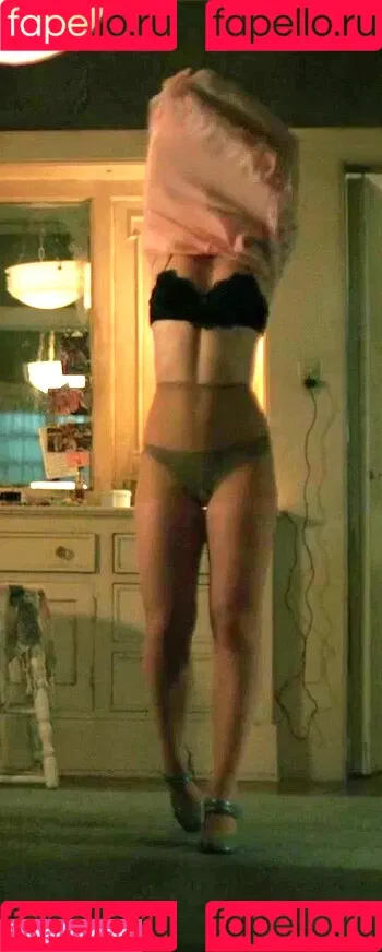AdventuresSabrina / Kiernan Shipka / kiernanshipka Onlyfans Photo Gallery 