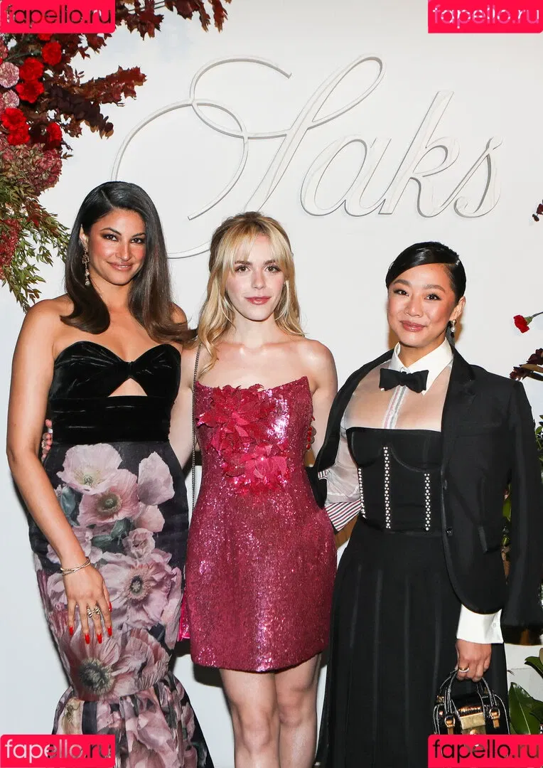 AdventuresSabrina / Kiernan Shipka / kiernanshipka Onlyfans Photo Gallery 