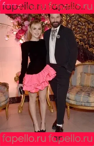 AdventuresSabrina / Kiernan Shipka / kiernanshipka Onlyfans Photo Gallery 