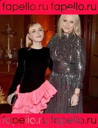 AdventuresSabrina / Kiernan Shipka / kiernanshipka Onlyfans Photo Gallery 