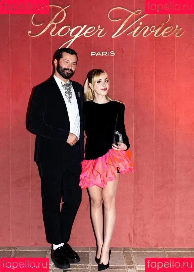 AdventuresSabrina / Kiernan Shipka / kiernanshipka Onlyfans Photo Gallery 