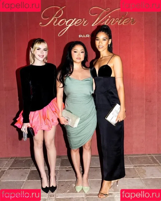 AdventuresSabrina / Kiernan Shipka / kiernanshipka Onlyfans Photo Gallery 