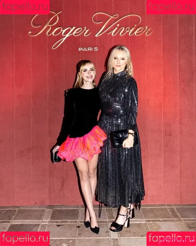 AdventuresSabrina / Kiernan Shipka / kiernanshipka Onlyfans Photo Gallery 