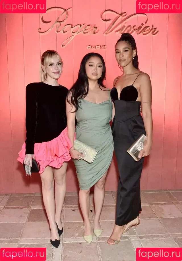 AdventuresSabrina / Kiernan Shipka / kiernanshipka Onlyfans Photo Gallery 